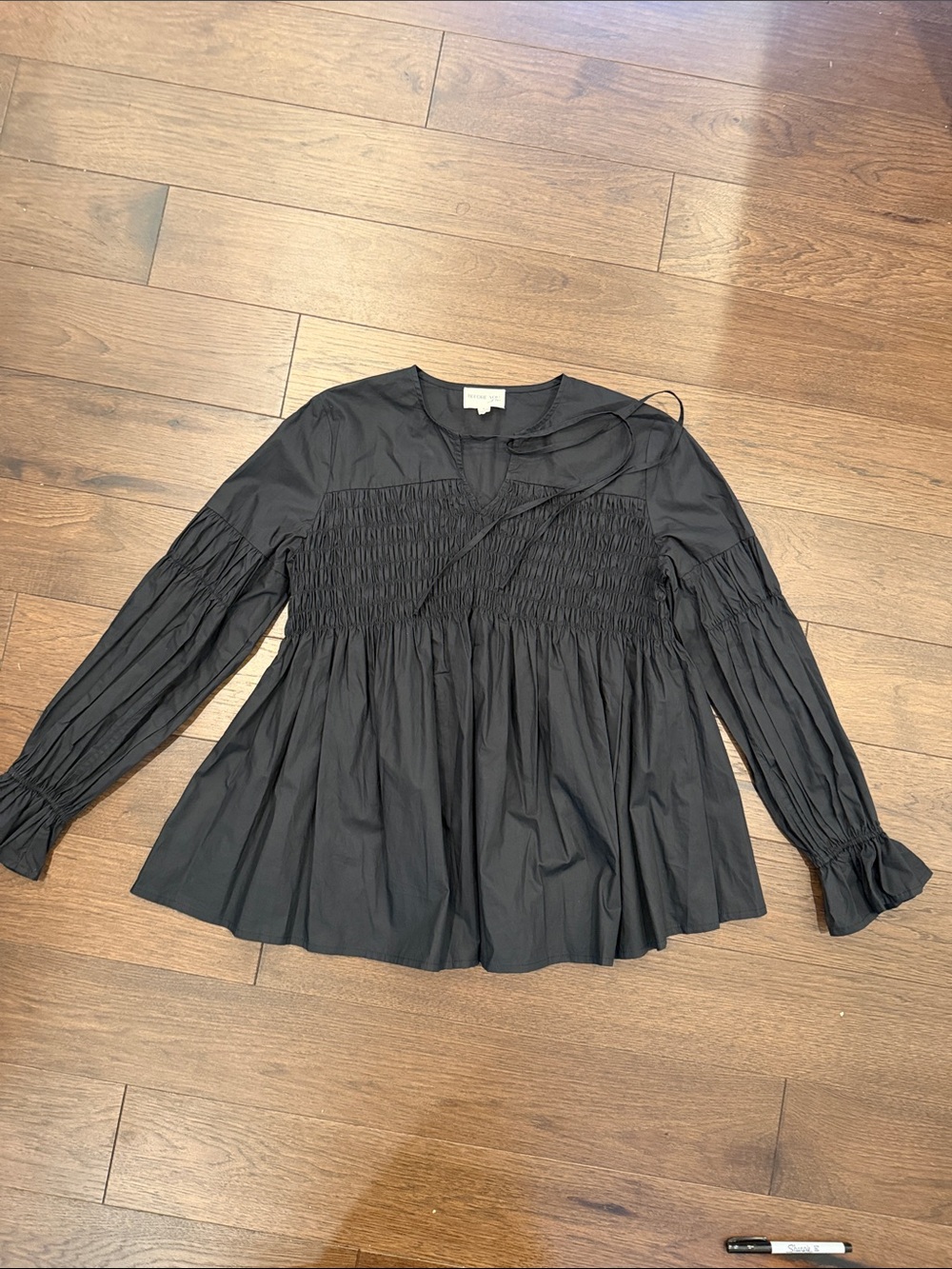 Before You with Love Large Black Smocked Peasant Top Size Large - C11-427